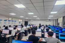 我院顺利完成大学英语C级无纸化考试试点工作