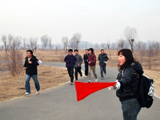 我院举行首届“环湖”越野赛