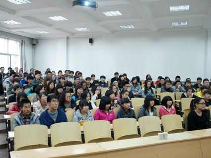 土木工程与环境科学教学部举办“环境学科与专业的发展”学术讲座
